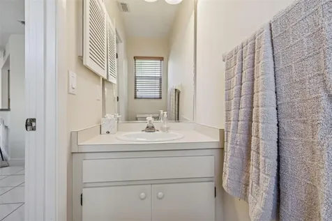 4181 Center Pointe Circle Sarasota FL 34233