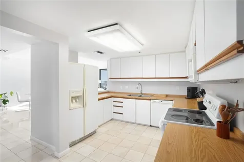 1255 N Gulfstream Avenue Sarasota FL 34236