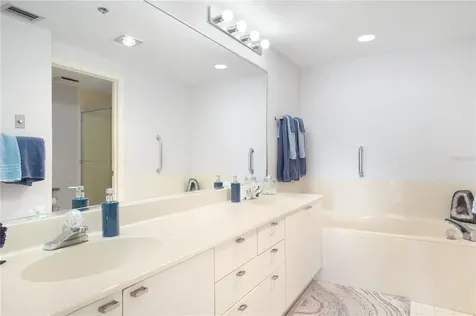 1255 N Gulfstream Avenue Sarasota FL 34236