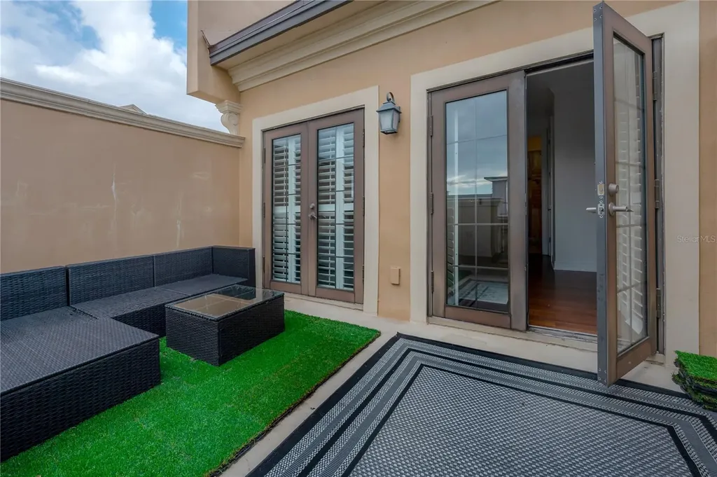 2210 Soho Bay Court Tampa FL 33606
