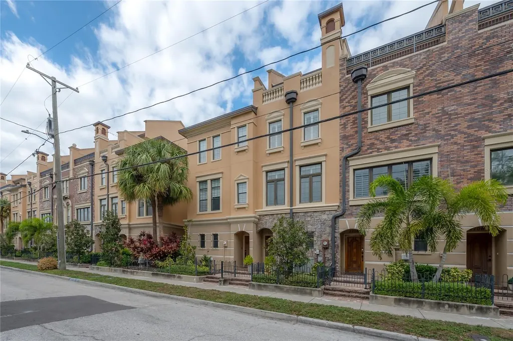 2210 Soho Bay Court Tampa FL 33606