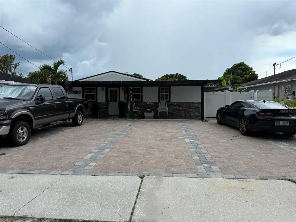 7018 N Hale Avenue Tampa FL 33614