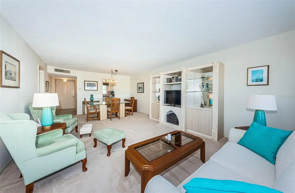 4725 Cove Circle St Petersburg FL 33708