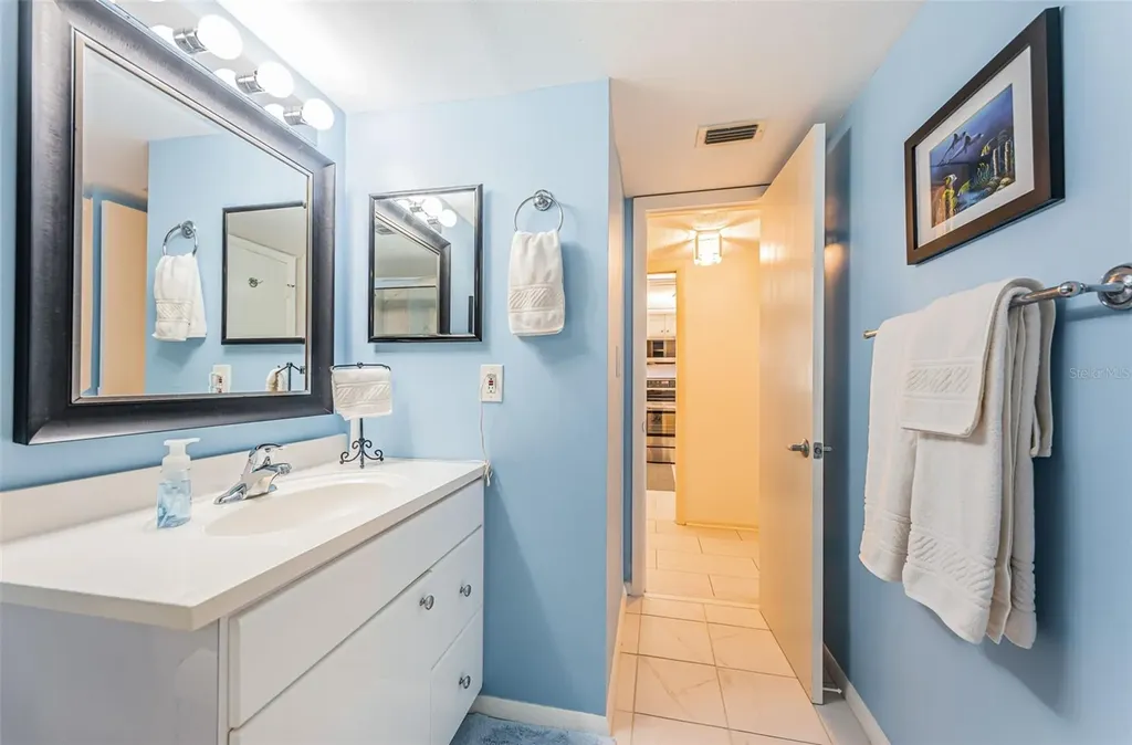 4725 Cove Circle St Petersburg FL 33708