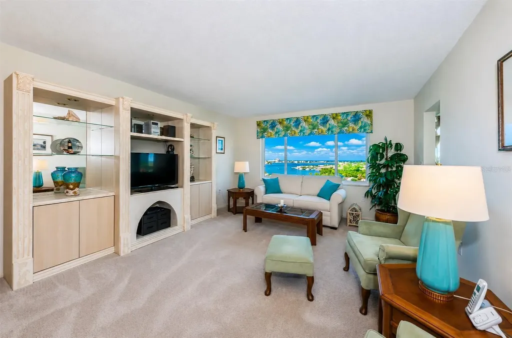 4725 Cove Circle St Petersburg FL 33708