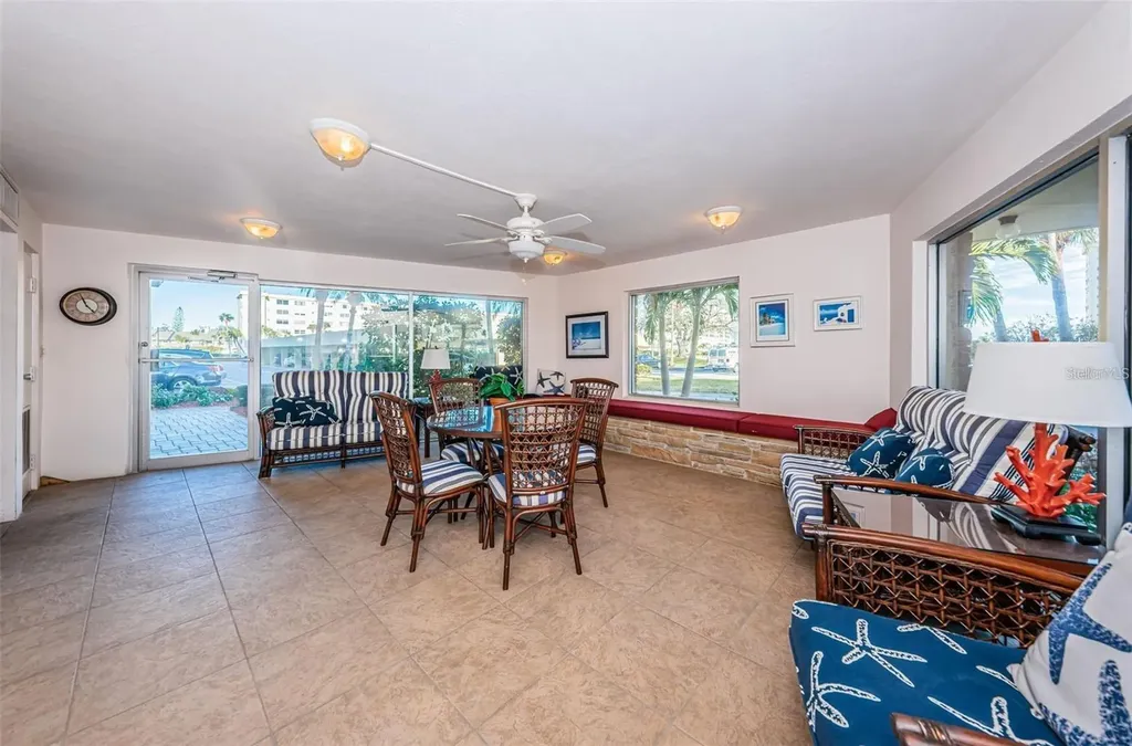 4725 Cove Circle St Petersburg FL 33708