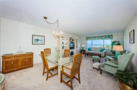 4725 Cove Circle St Petersburg FL 33708