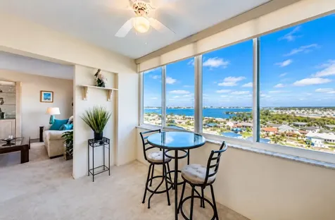 4725 Cove Circle St Petersburg FL 33708