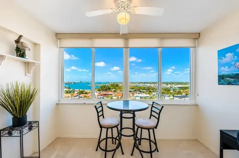 4725 Cove Circle St Petersburg FL 33708