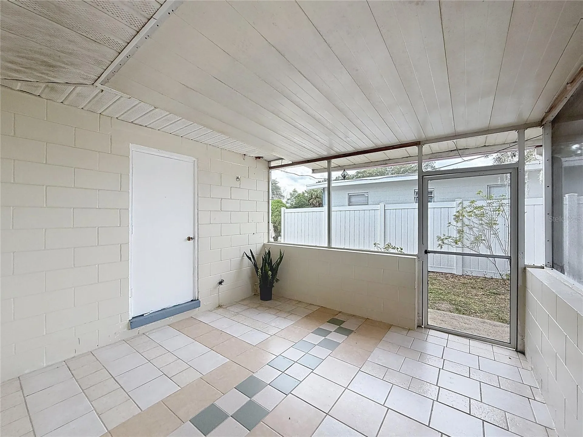 114 E Palm Street Davenport FL 33837