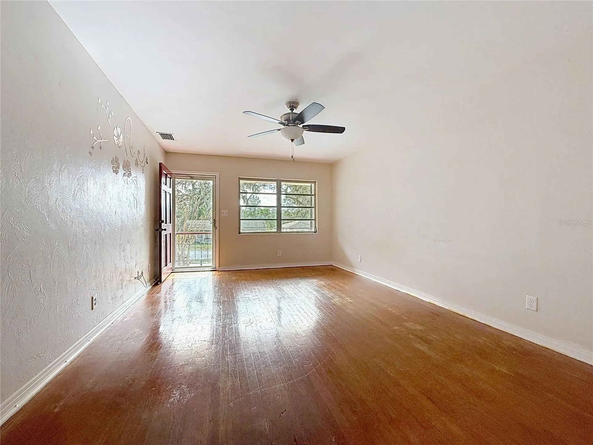 114 E Palm Street Davenport FL 33837