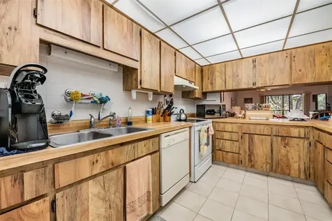3505 Tarpon Woods Boulevard Palm Harbor FL 34685