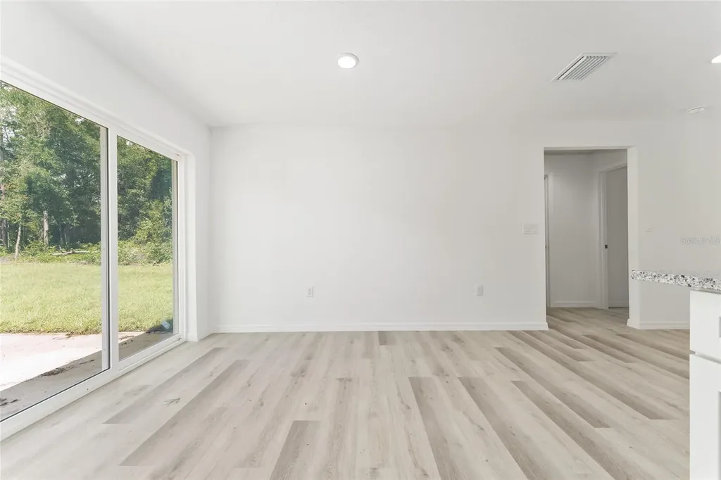 13027 NE 5th Place Silver Springs FL 34488