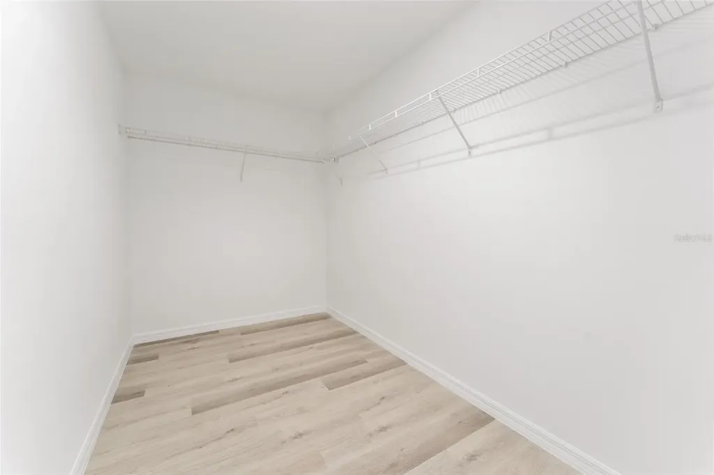 13027 NE 5th Place Silver Springs FL 34488