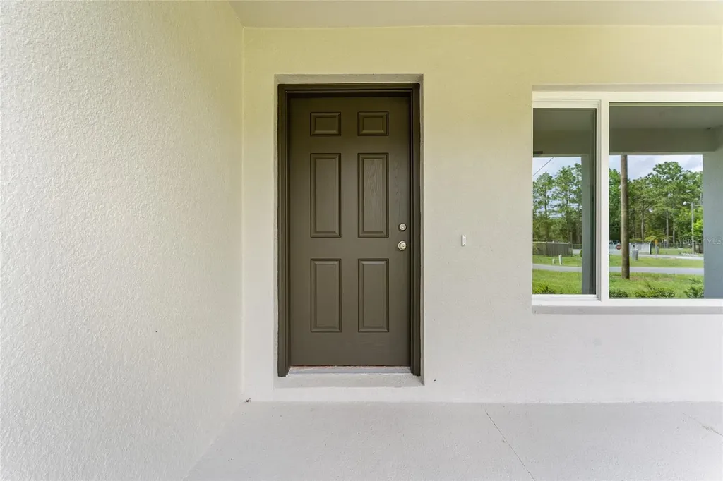 13027 NE 5th Place Silver Springs FL 34488