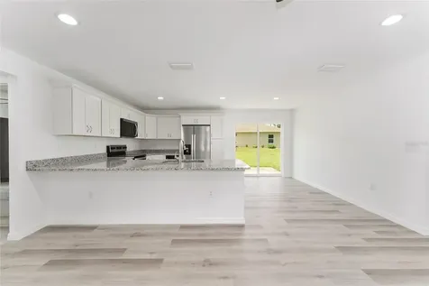 13027 NE 5th Place Silver Springs FL 34488