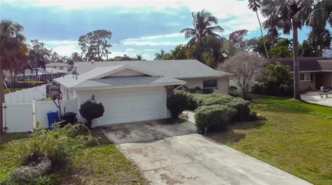 5116 Venetian Boulevard NE St Petersburg FL 33703