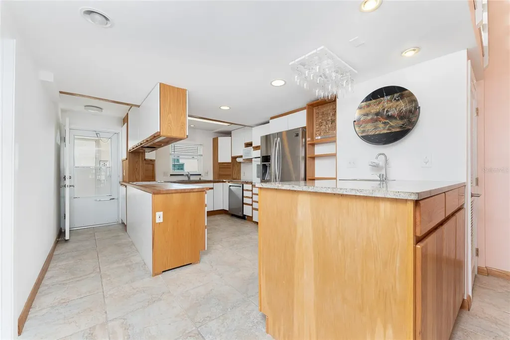 2700 N Beach Road Englewood FL 34223