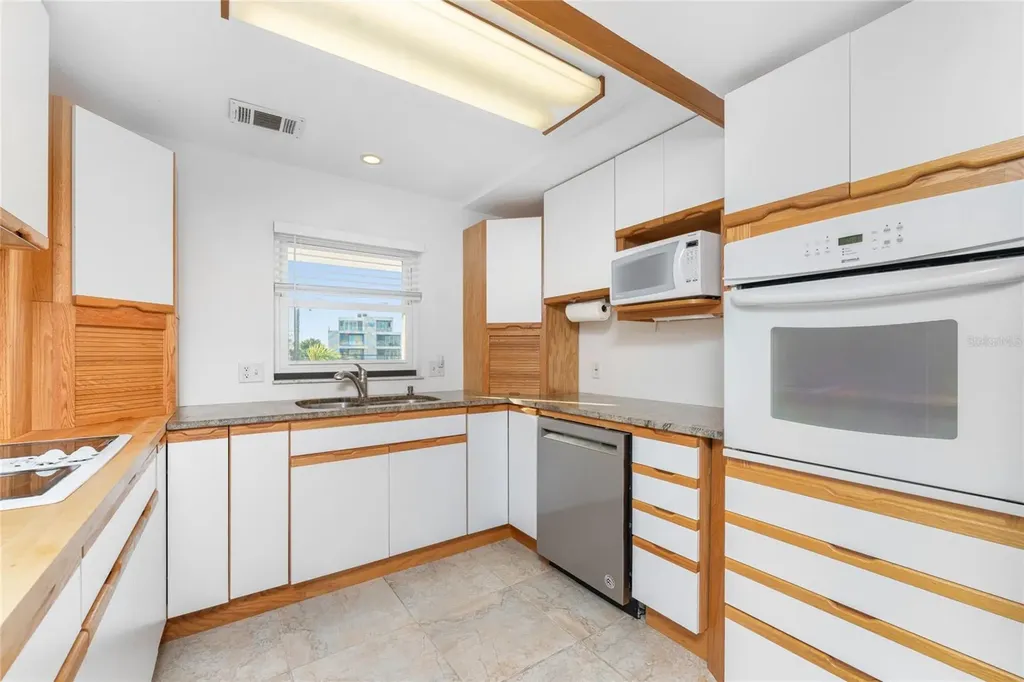 2700 N Beach Road Englewood FL 34223