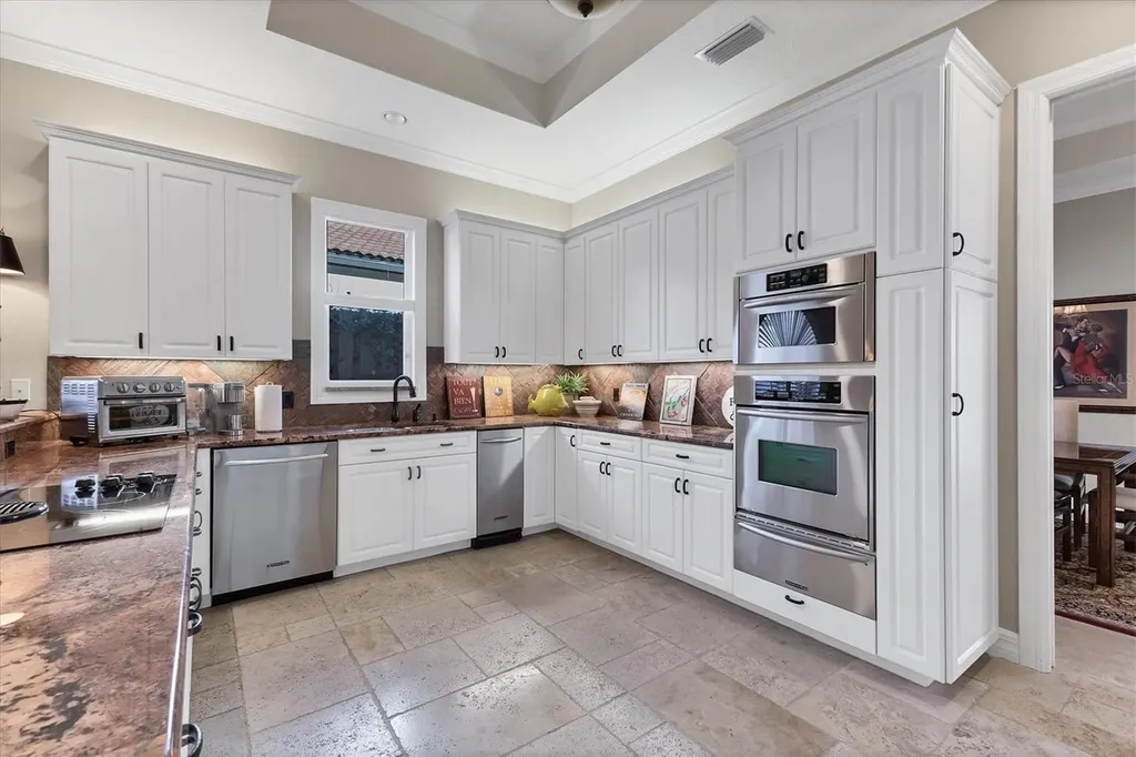 7612 Calle Facil Sarasota FL 34238