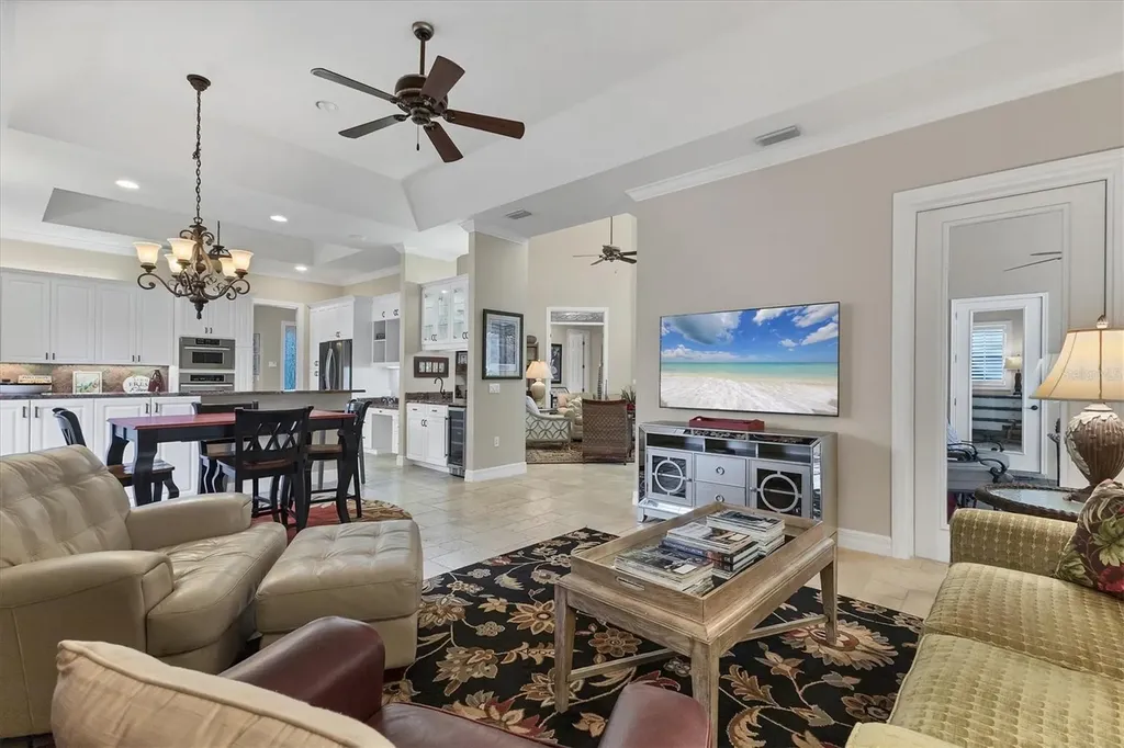 7612 Calle Facil Sarasota FL 34238