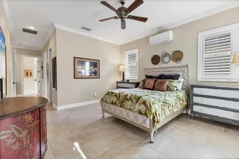 7612 Calle Facil Sarasota FL 34238
