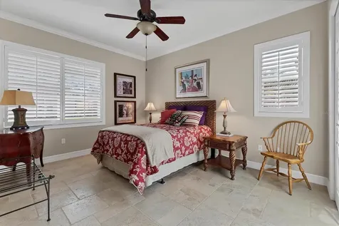 7612 Calle Facil Sarasota FL 34238