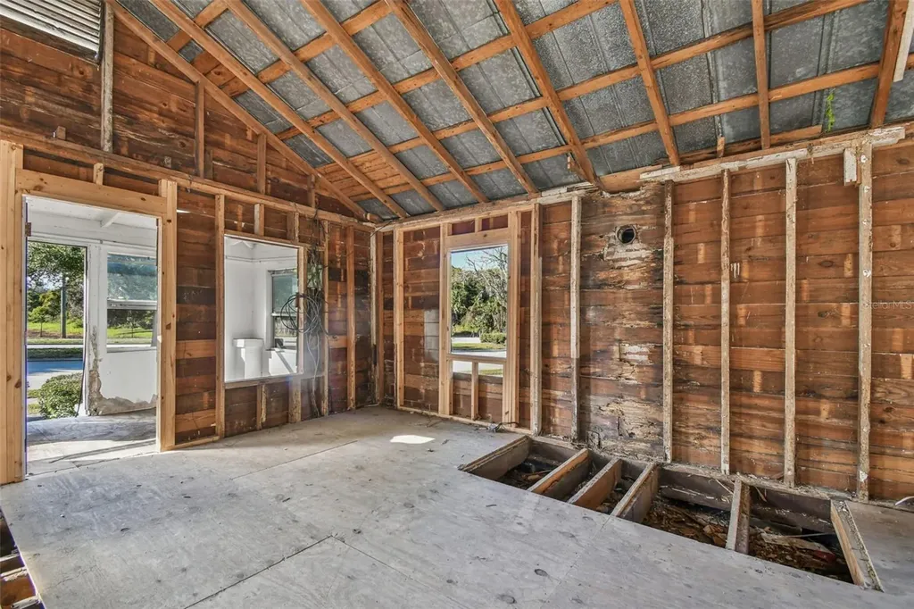 2311 S Ronald Reagan Boulevard Altamonte Springs FL 32701