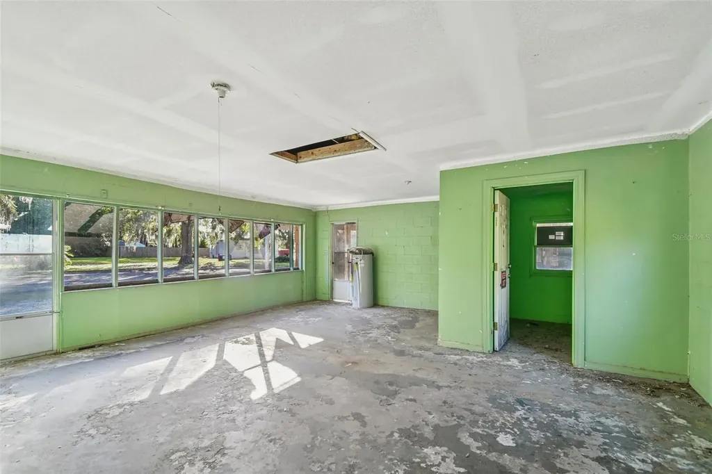 2311 S Ronald Reagan Boulevard Altamonte Springs FL 32701