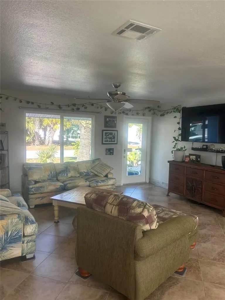 18566 Van Nuys Circle Port Charlotte FL 33948