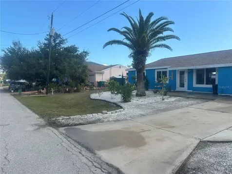 18566 Van Nuys Circle Port Charlotte FL 33948