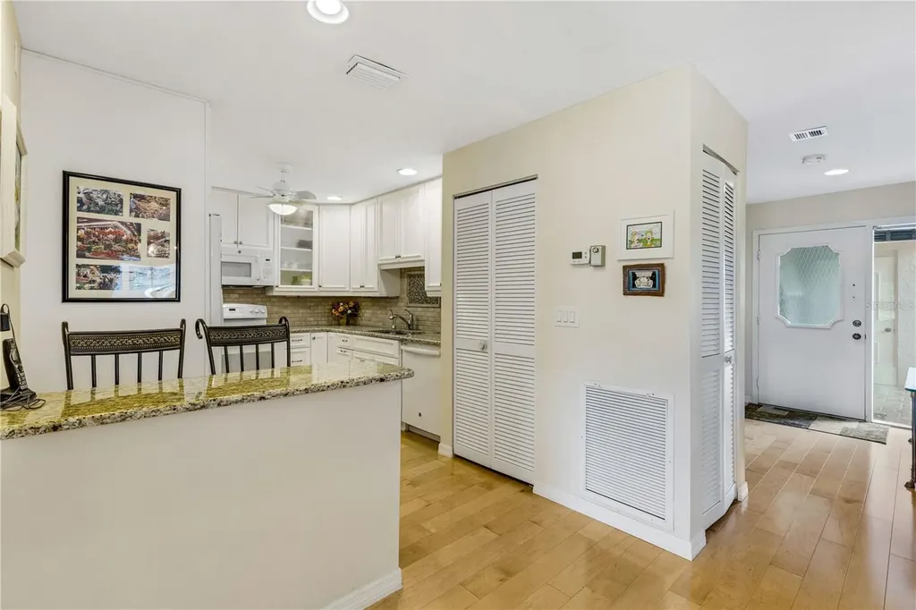 3242 Ringwood Meadow Sarasota FL 34235