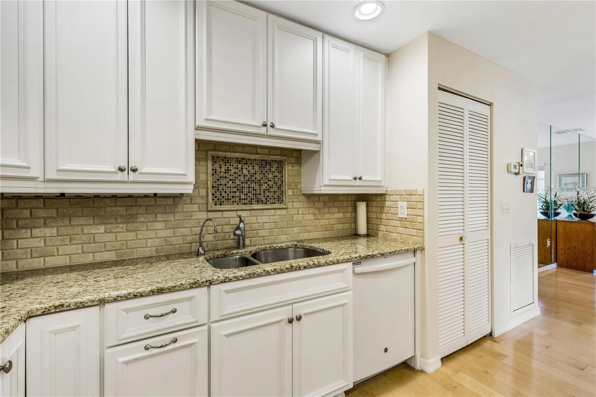 3242 Ringwood Meadow Sarasota FL 34235