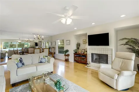 3242 Ringwood Meadow Sarasota FL 34235