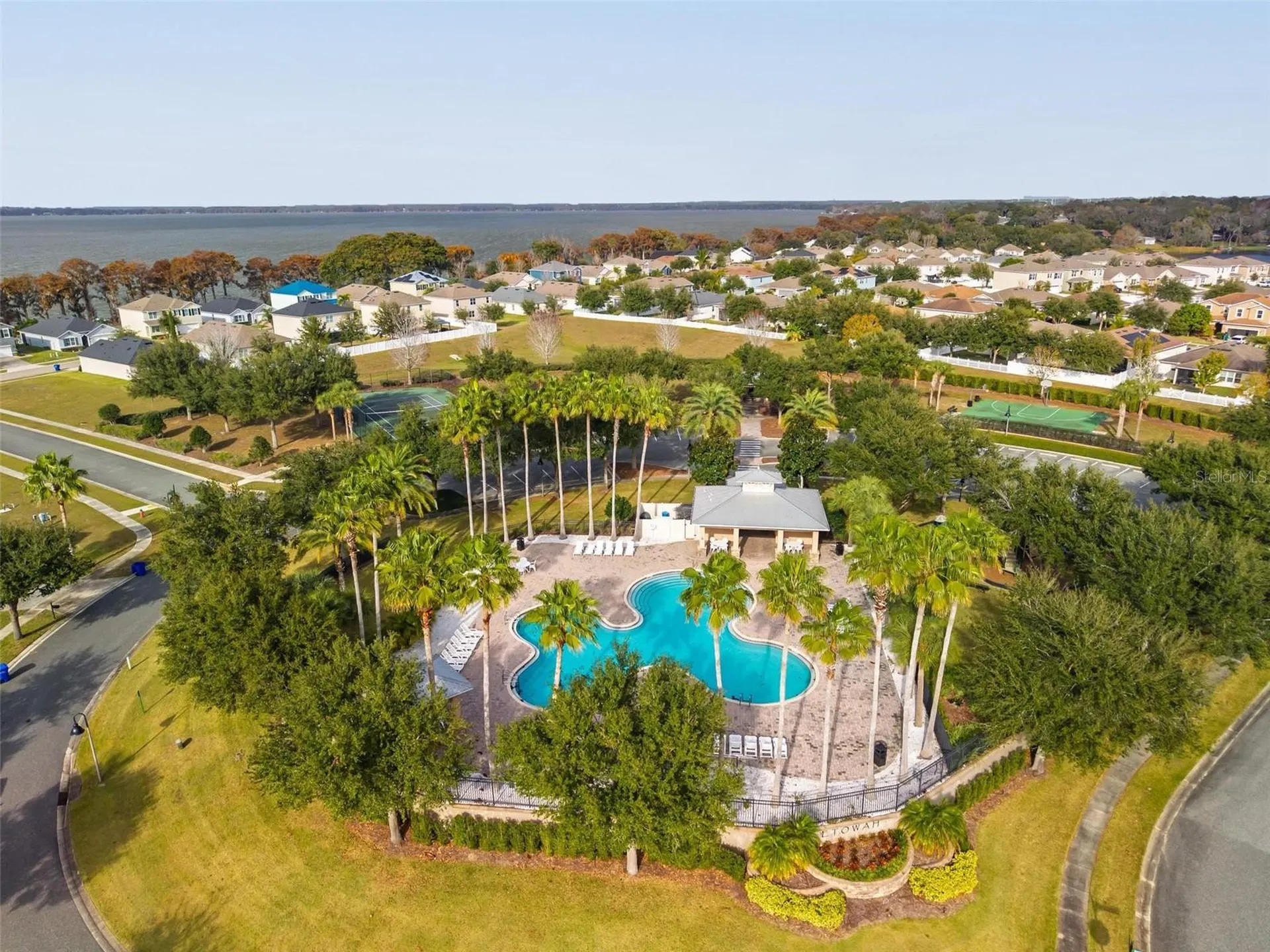 3231 Landing View Tavares FL 32778