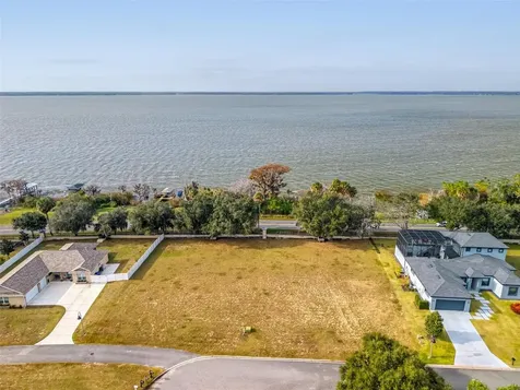 3231 Landing View Tavares FL 32778