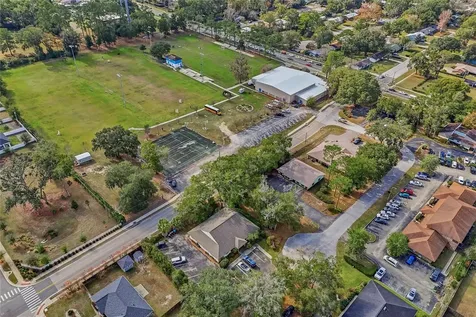 4909 NW 27th Court Gainesville FL 32606