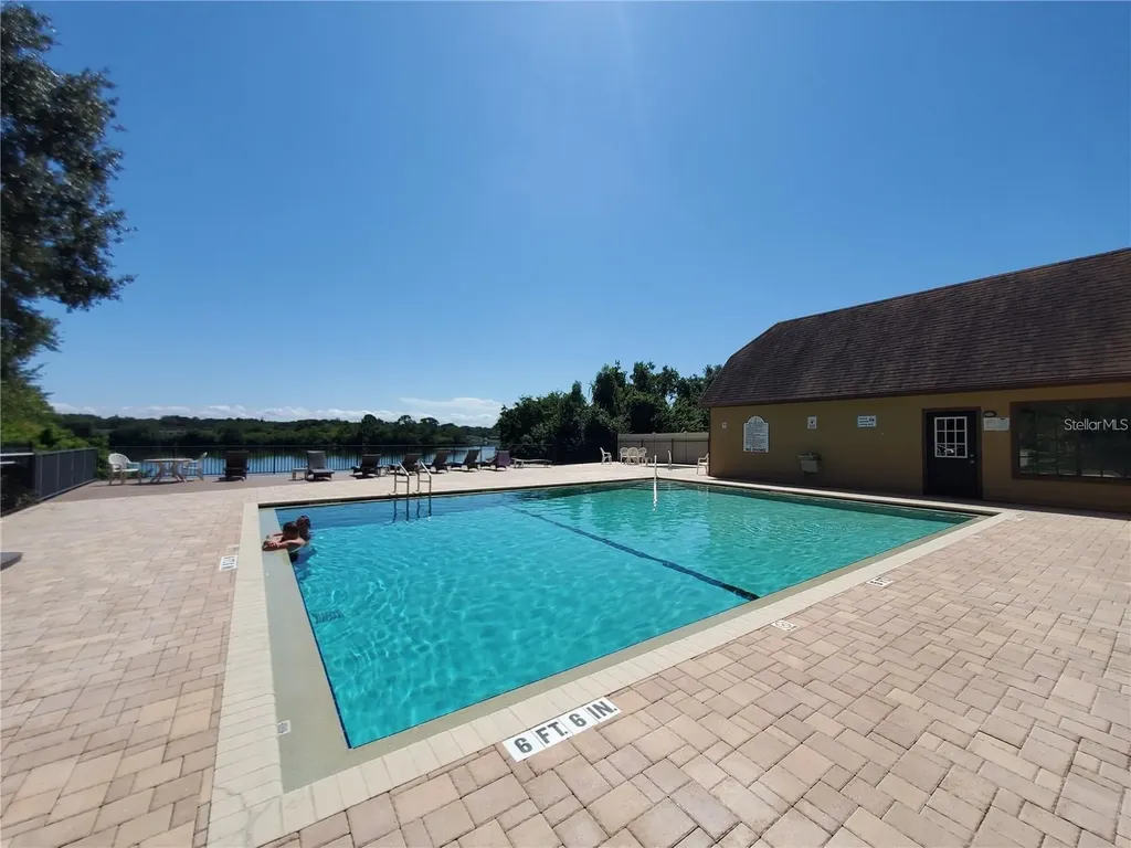 315 Lakepointe Drive Altamonte Springs FL 32701