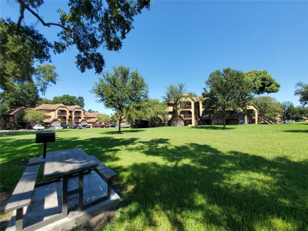 315 Lakepointe Drive Altamonte Springs FL 32701