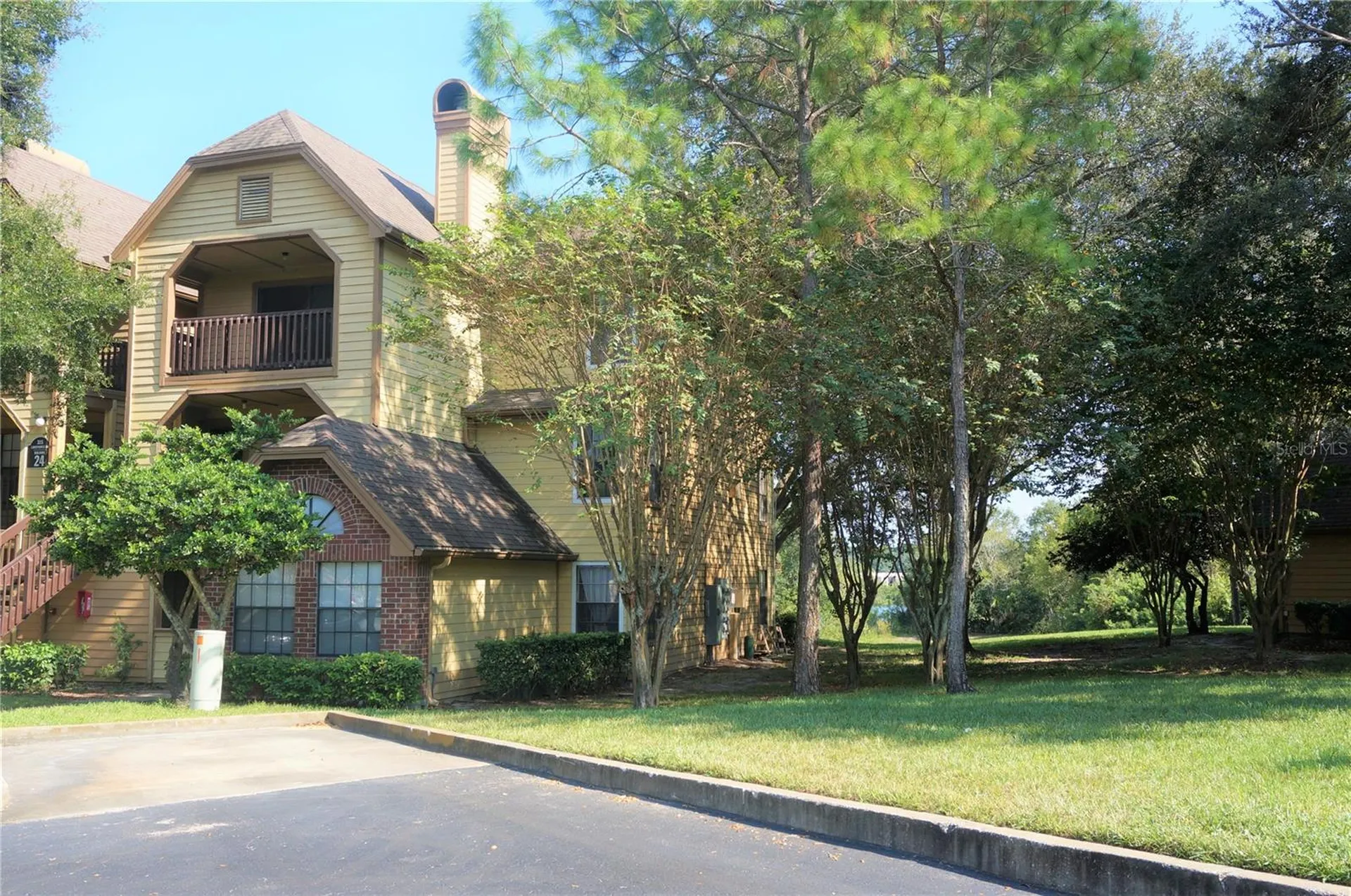 315 Lakepointe Drive Altamonte Springs FL 32701