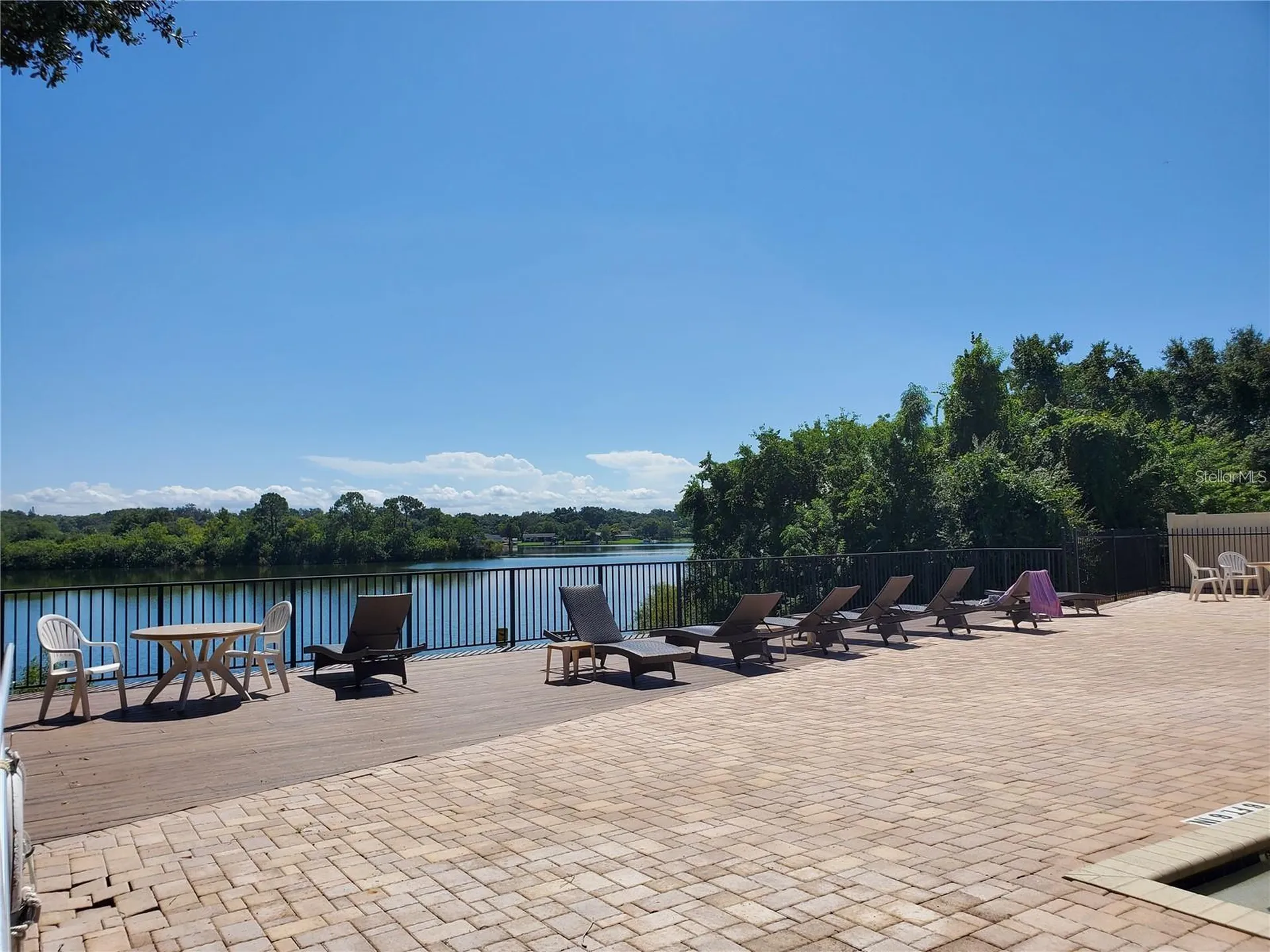 315 Lakepointe Drive Altamonte Springs FL 32701