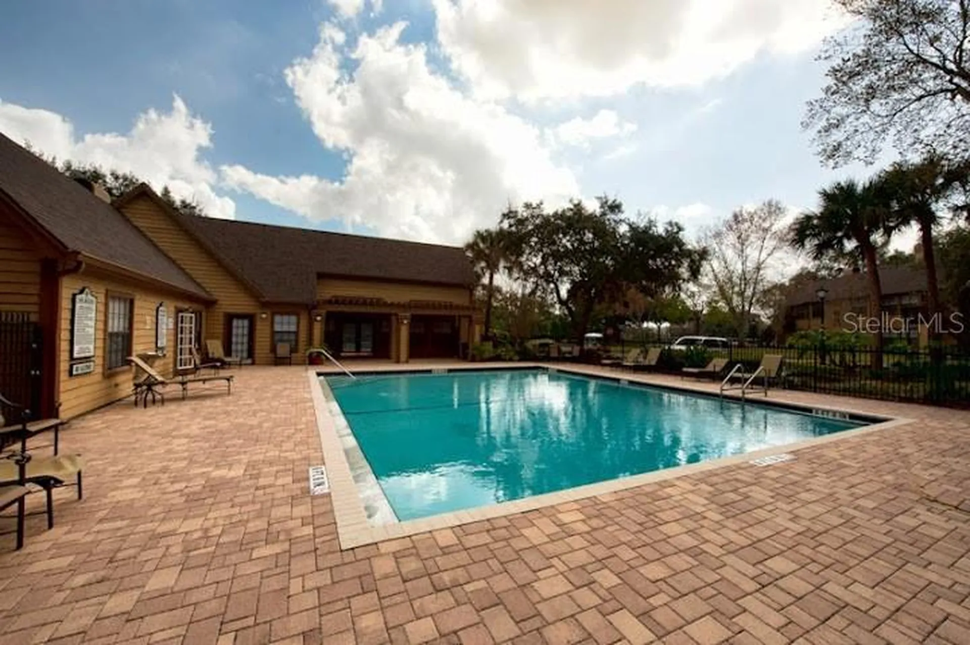 315 Lakepointe Drive Altamonte Springs FL 32701