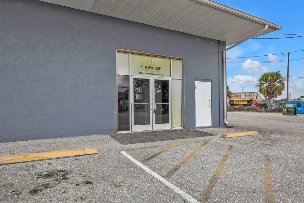 4694 Tamiami Trail Punta Gorda FL 33980