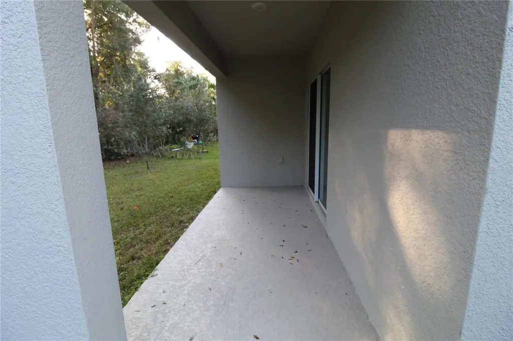 423 Pelham Park Drive Deland FL 32720
