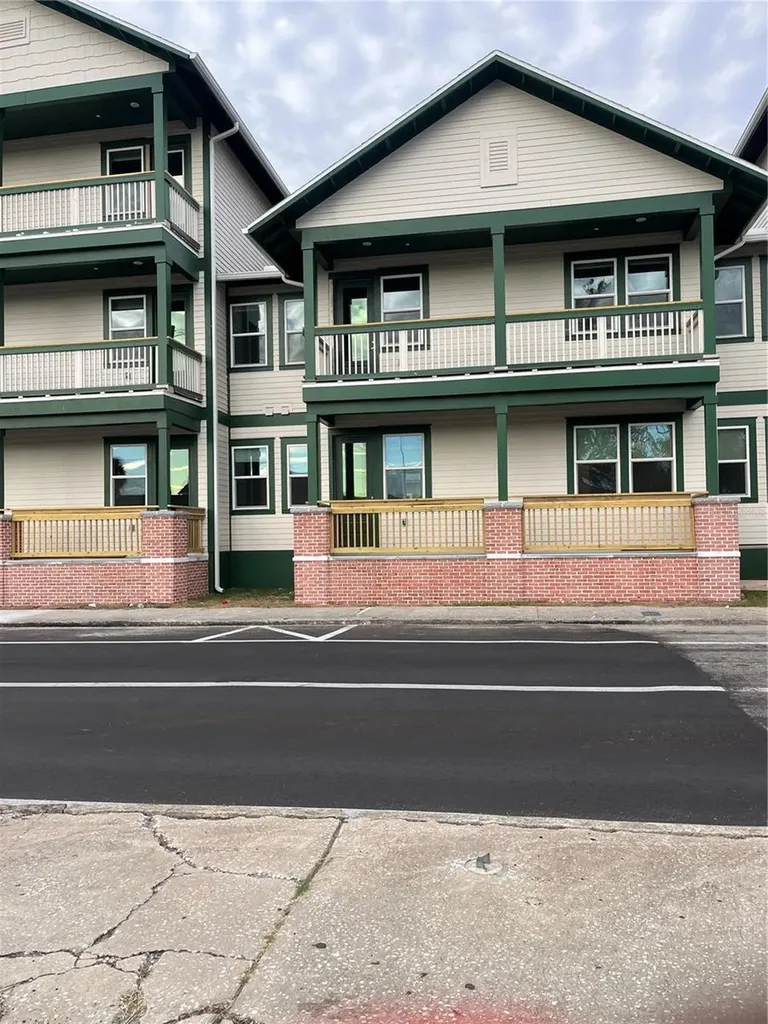 2104 E Columbus Drive Tampa FL 33605