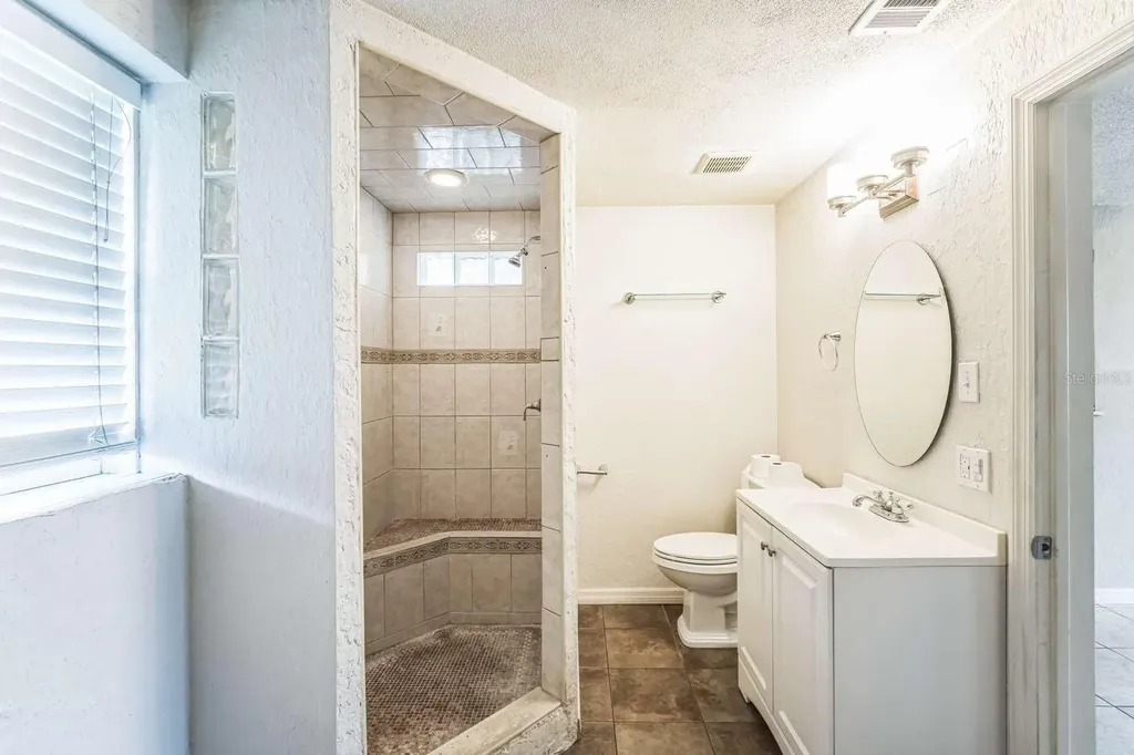 5620 90th Avenue N Pinellas Park FL 33782