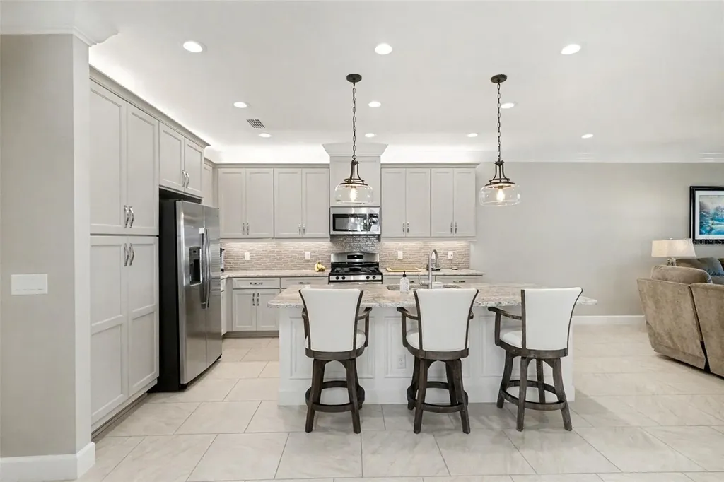 4715 Avila Lakes Drive Wimauma FL 33598