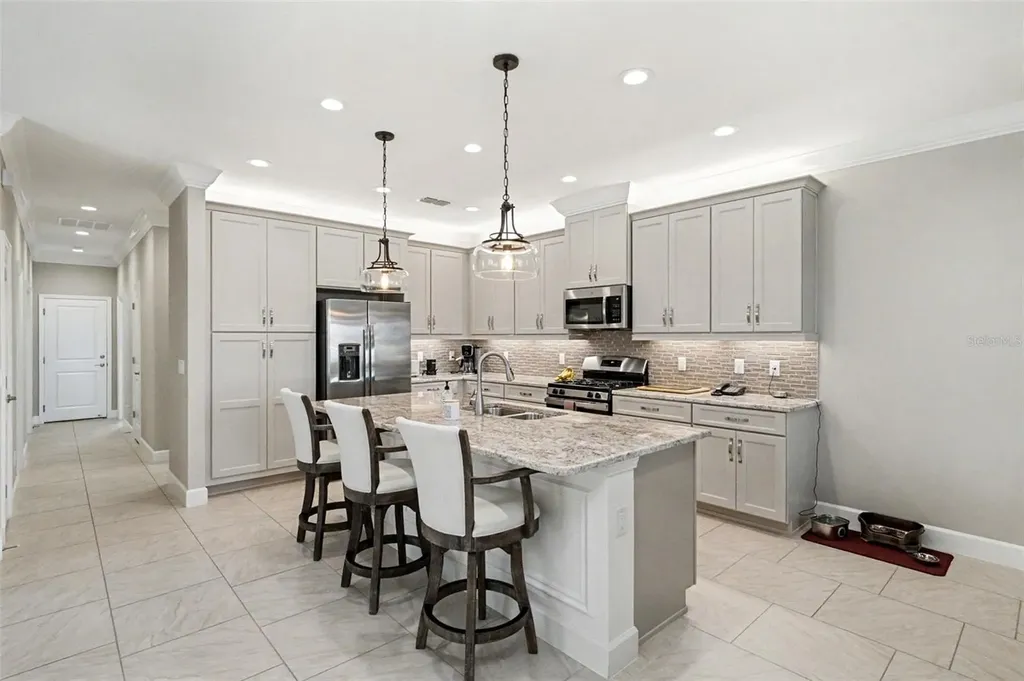 4715 Avila Lakes Drive Wimauma FL 33598