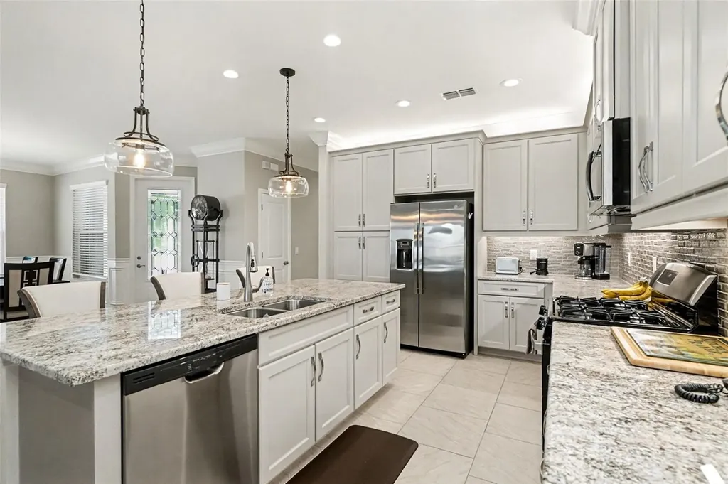 4715 Avila Lakes Drive Wimauma FL 33598