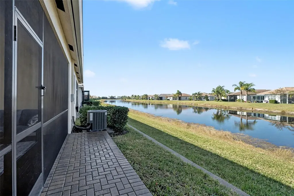 4715 Avila Lakes Drive Wimauma FL 33598